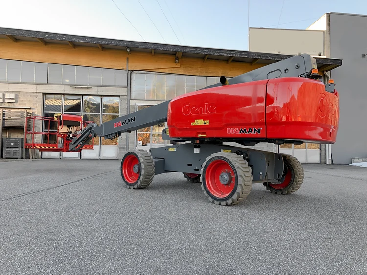 Semovente telescopica diesel da 22 metri con jib articolato per superare ostacoli