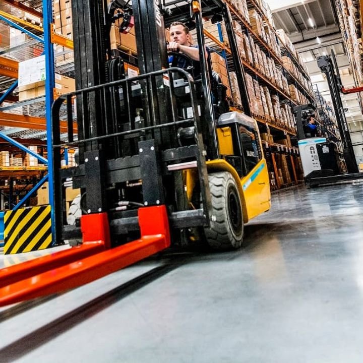 Sistemi di pesatura integrata e terminali di bordo sui carrelli elevatori industriali