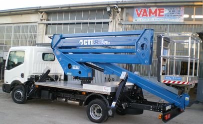 Autocarrata da 23 metri con comandi idraulici proporzionali di alta precisione