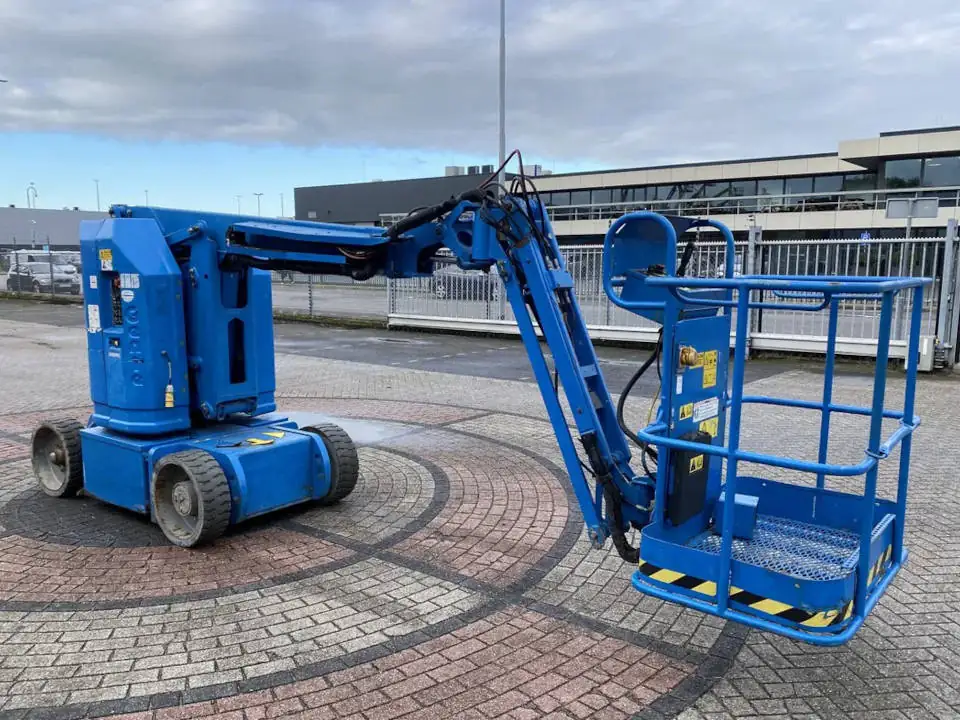 Semovente telescopica da 20 metri per montaggio di strutture metalliche e prefabbricati